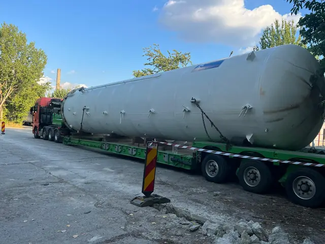 Un rezervor de 51 de tone, mutat în siguranță pe 140 km